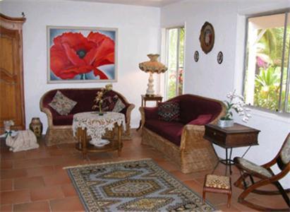 Lava Tree Tropic Inn Pahoa Extérieur photo