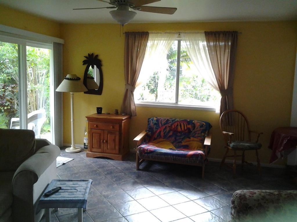 Lava Tree Tropic Inn Pahoa Chambre photo
